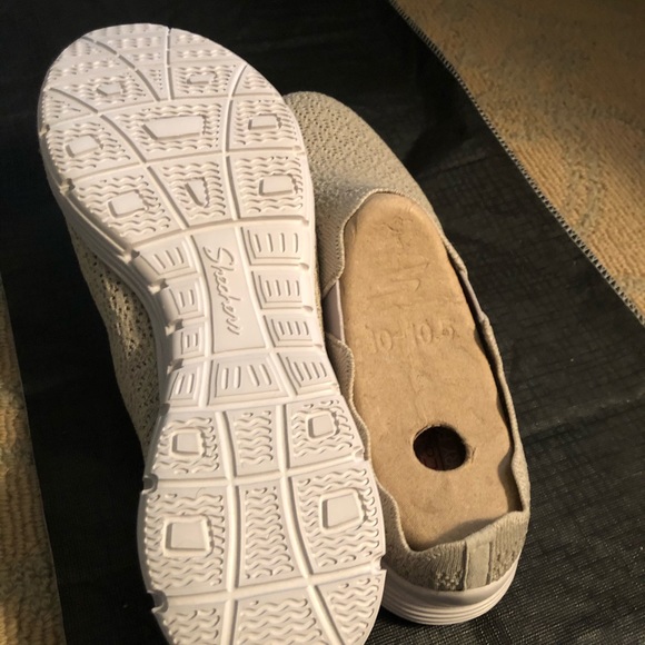 Classic Memory Foam Sandals - Picture 2 of 3